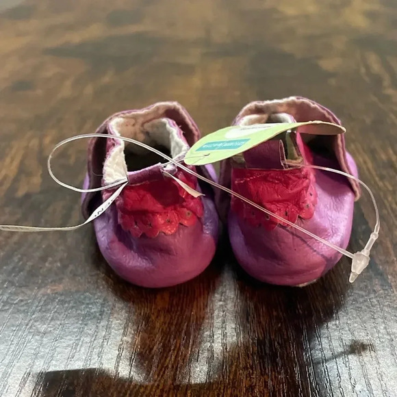 Circo Baby Soft Sole Leather Baby Girl Slip Shoes - Picture 4 of 7